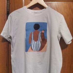 100% Cotton Graphic tee size Medium